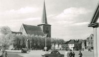 5957 - (PK-00826) - s-w Marktplatz Kirche 1967