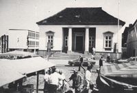 5776 - (0001) Marktplatz Rathaus Wochenmarkt 1962