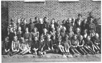 0777 - (xxxx) 4.Schuljahr 1955 Lehrerin Fr&auml;ulein Hoffmann Schule