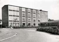 5642 - (0001) Gymnasium 1966