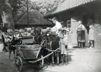 5291 - (F0677) - Rosengarten- Schule Ausflug Hasselburg 1950