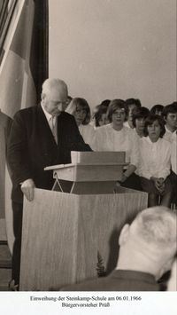 5703 - Einweihung Steinkampschule 1966 (5)