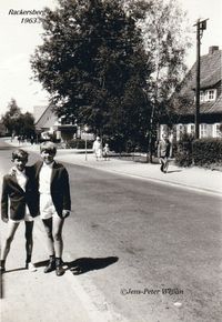6542 - FB019 - Rackersberg 1963 Sonntagsspaziergang mein Bruder und ich- Jens Peter We&szlig;lin
