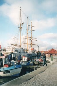 5945 - (F0337) - Hafen Fischerschuppen Segler 2003