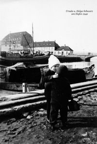 0503 - (xxxx) Ursula u. Helga Schwarz am Hafen 1942-43