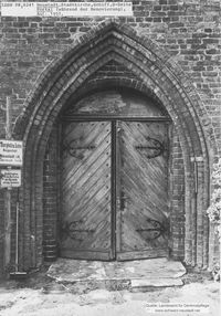 5134 - Kirche S Seite Portal 1957