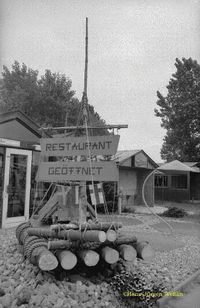 2465 - (0035) Restaurant Kon Tiki Pelzerhaken ca. 1975 - Hans-J&uuml;rgen We&szlig;lin