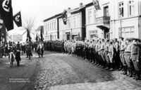 0176 - (0001) Heldengedenktag 1935 vor dem Neust&auml;dter Hof Lienaustra&szlig;e