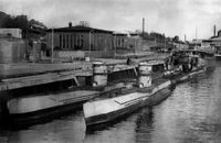 8258 - (xxxx) U-Schulboote an der Pier in Neustadt 1943