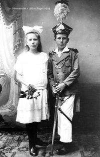 0469 - (0001) Annemarie + Artur Sager 1924