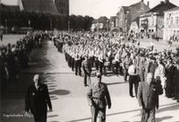 8468 - (0020) Spielmannszug Marktplatz 1953