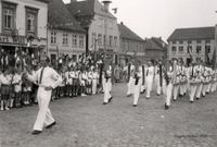 8490 - (0020) Spielmannszug Marktplatz 1958